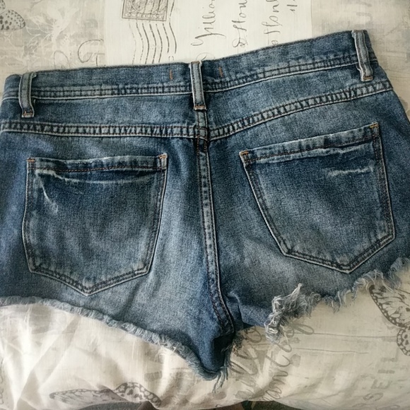 Free people cuttoff shorts - Picture 2 of 2